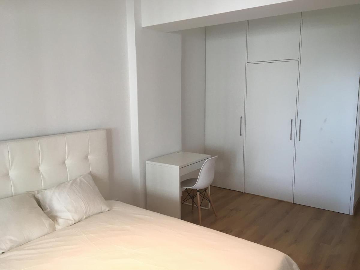 Bedrooms In Modern Guest House Almada Habitación foto